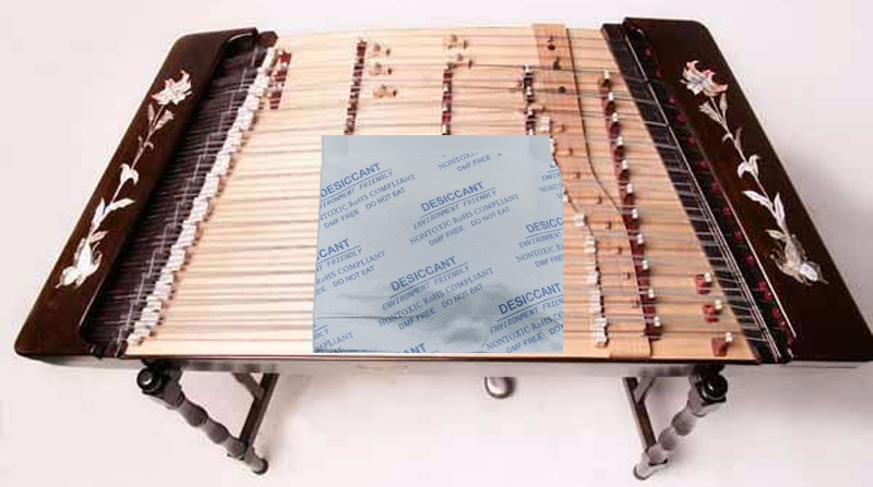 What should we do if the dulcimer is moldy?